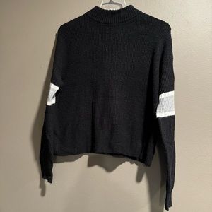 John + Jenn J + L Crew Neck Sweater Size Medium